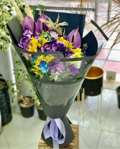دسته گل تبریک بسیار زیبا 